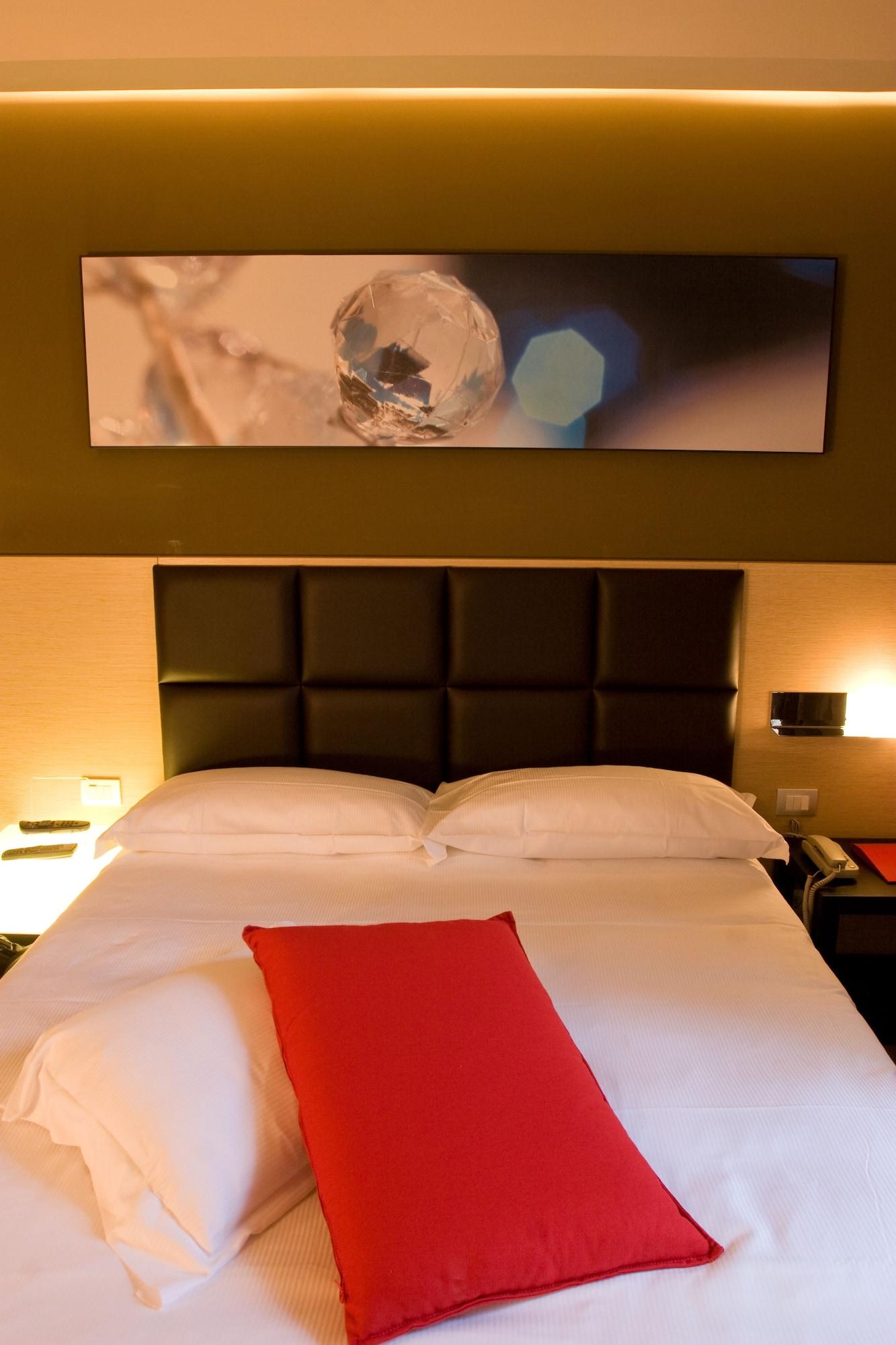 Unahotels Villa Dei Platani Foligno Luaran gambar